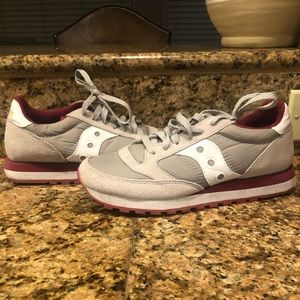 Saucony Womens classic size 8.5